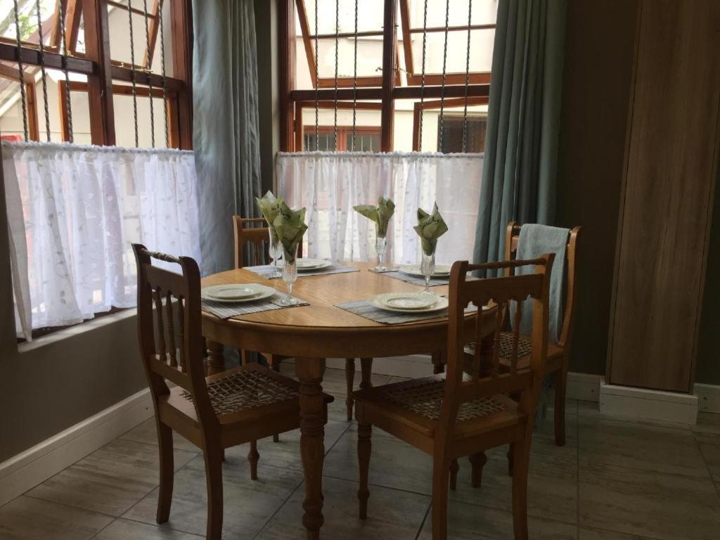 Rozenhof Guest Cottages George Εξωτερικό φωτογραφία